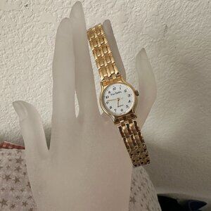 NEW Vintage Lady's Gold Tone Watch